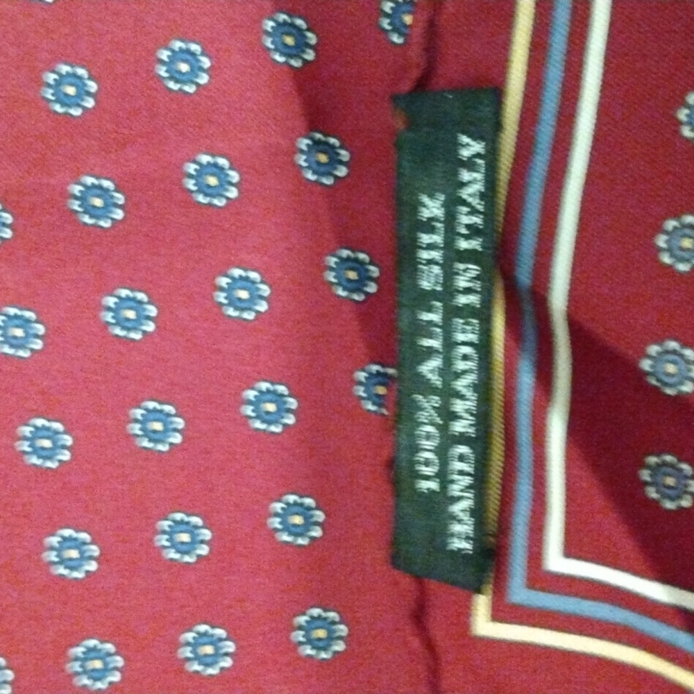 Italy Silk Pocket Square - Picture 3 of 3